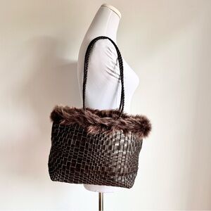 FALOR Le Borse Brown Woven Genuine Leather Fur Trim Shoulder Tote Bag